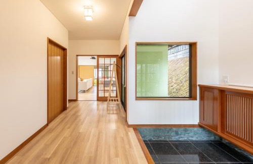 Izu Casa | 温泉宿のんびり イーハトーヴ中伊豆 天然温泉&展望露天風呂 非日常空間を愉しむ 1棟貸切宿
