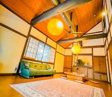 Hanashiki Onsen Casa | 源泉掛け流し付き貸切別荘-Authentic private home with Private Kusatsu Onsen - THE HIDEOUT VILLA KUSATSU-