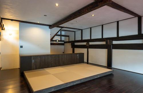 Yuzawa Apartamento | 源泉掛け流し温泉Villa The ITAYA