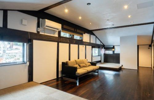 Yuzawa Apartamento | 源泉掛け流し温泉Villa The ITAYA