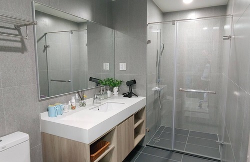 Toucheng Apartamento | 走路3分鐘到海邊玩沙踏浪、海天一色大坑腳踏車步道、觀賞龜山島日出，或者享受著眺望蘭陽平原的悠閒，待在宜蘭吧! 躺著看山看海。