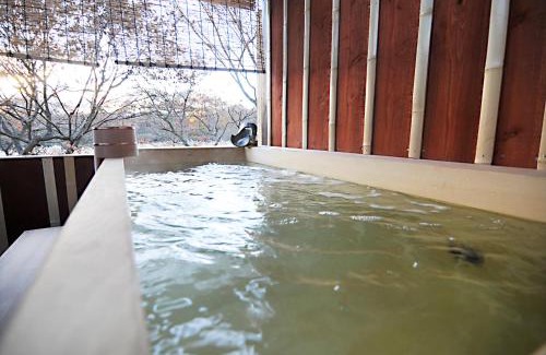Nasu Casa | 隠れや古民家の宿 えんや 天然温泉露天風呂付きの貸別荘