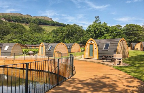 Saddleworth Cabaña | 0 bedroom accommodation in Greenfield