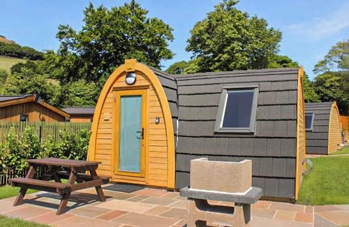 Saddleworth Cabaña | 0 bedroom accommodation in Greenfield