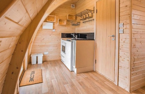 Saddleworth Cabaña | 0 bedroom accommodation in Greenfield