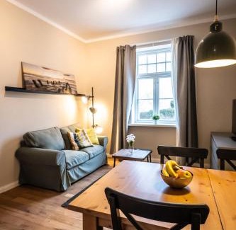 Brunsbuttel Apartamento | 003 - Monument - 1 bedroom - 2 beds - large living dining room