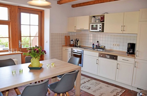 Alt Reddevitz Apartamento | 01 Apartamento de vacaciones con vista al lago - Apartamentos de vacaciones en el Reddevitzer Hövt con vista al lago
