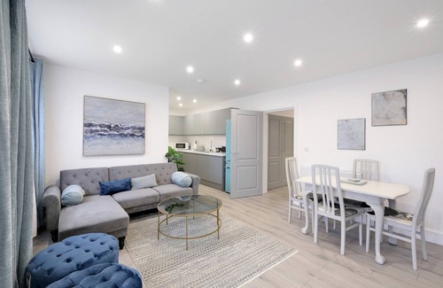 Yiewsley Apartamento | 01 - Luxury 2 Bed Apt. Free Parking, West Drayton
