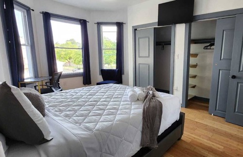 Primos Secane Casa | #02 Master Room + Private Bathroom in Angora