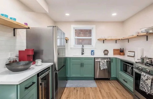 Livingston Park Casa | 09) Large 3 bedroom with Hot Tub & Fenced Yard!