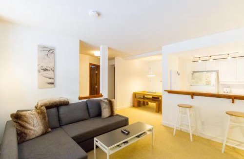 Blackcomb Casa | 09 The Woods