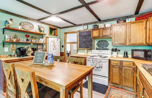 Hardy Casa | < 1/2 Mi to Lake: Secluded Gem in Cherokee Village