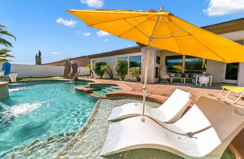 Rancho Santana Casa | 1/3 Acre ABSOLUT MONTAGE 6BR/4BA |Game-Room|Golf|BocceBall
