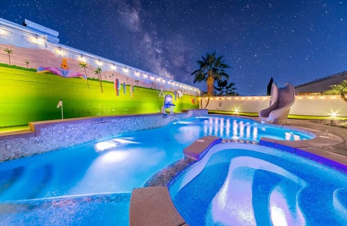 Rancho Santana Casa | 1/3 Acre ABSOLUT MONTAGE 6BR/4BA |Game-Room|Golf|BocceBall