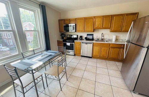 Elkins Park Apartamento | 1.5-Bedroom Apartment in Elkins Park!
