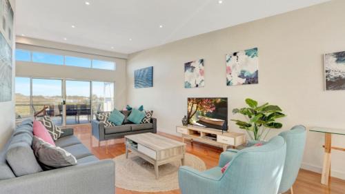Hawks Nest Casa | 1 - 58 Moira Pde, Hawks Nest