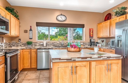 Sunset Ridge Casa | 1 Acre PRIVATE RESORT,4 bed, 3 bath, cinema, spa