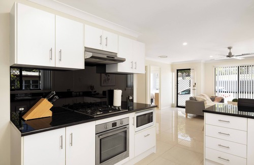 Sunnybank Apartamento | 1 Bdr Apt! Train! 2 Parking! Local Shops! 1144D1