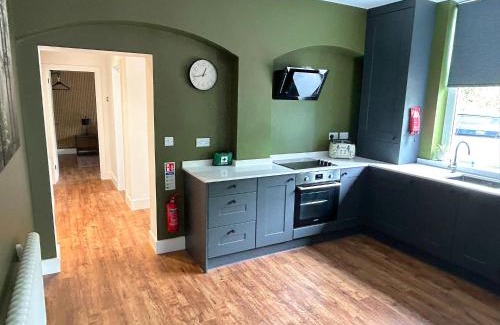 Yeovil Apartamento | 1 Bed & 1 Sofa Bed Alpine Style Ground Floor Apartment