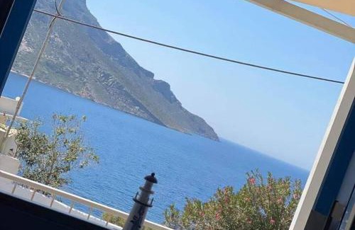 Massouri Apartamento | 1 Bed Apt - Sleeps 2 - Free Parking - Sea View