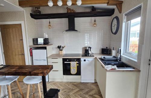 Bridlington Chalet De Esquí | 1 Bed Cabin - Sleeps 2 - Pets - 2 Min To Beach