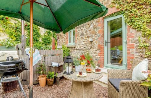 Black Torrington Casa | 1 Bed in Great Torrington 00782