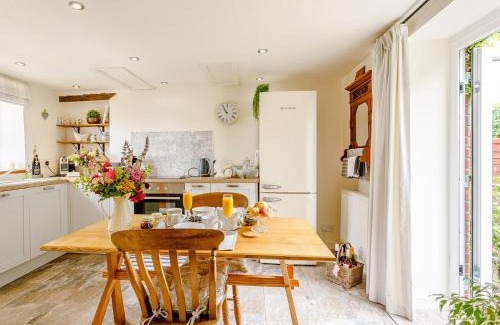 Black Torrington Casa | 1 Bed in Great Torrington 00782