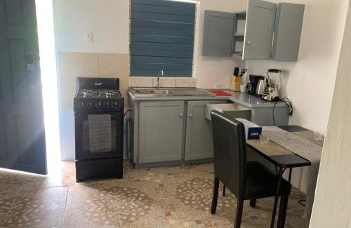 Orange Hill Apartamento | 1 Bed Studio Apt - Parking Wifi Mountain Views