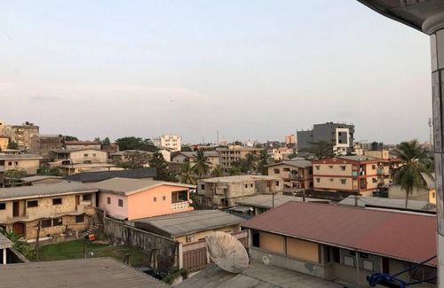 Douala Casa | Studio A4,b-ssadi Santa Lucia,wifi, Canal, Gardien