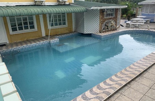 Georgetown Casa | 1 Bed Villa - Sleeps 4 - Pool - Parking - Wifi