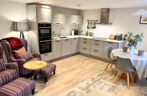 Staunton Casa | 1-BedCottage ModrnKitchen CarCharging Tv Wifi