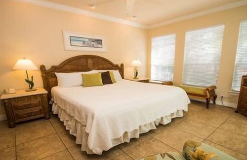 Bradenton Beach Hotel | 1 Bedroom, 1 Bathroom Deluxe. NO PETS