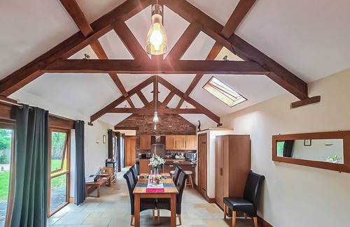 Wotton-under-Edge Cabaña | Alojamiento de 1 habitaciones en Charfield, near Wotton-under-Edge