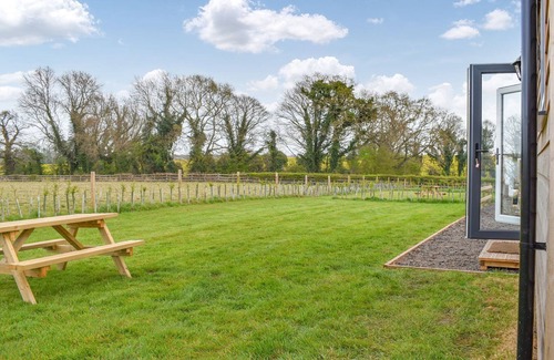 Moulton St Mary Cabaña | 1 bedroom accommodation in Moulton St Mary