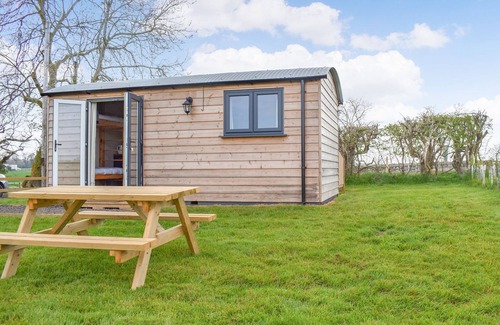 Moulton St Mary Cabaña | 1 bedroom accommodation in Moulton St Mary