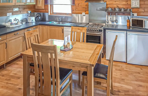 Pentrefelin Chalet De Esquí | Alojamiento de 1 habitaciones en Llandeilo, Nr Carmarthen