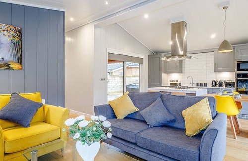 Elton Cabina | 1 bedroom accommodation in Haddon