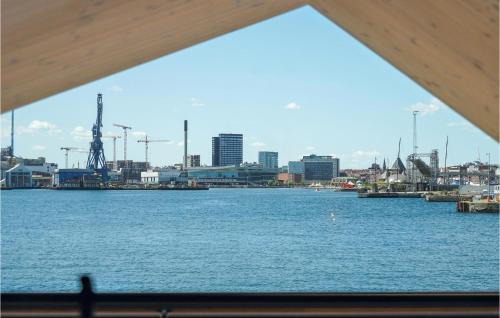 Aarhus C Apartamento | 1 Bedroom Amazing Apartment In Aarhus C