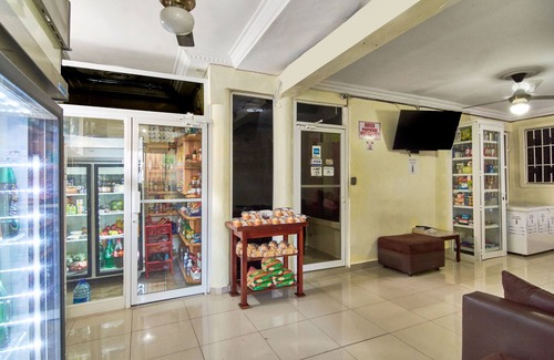 Corales del Sur Apartamento | 1-bedroom Apartment in Corales del Sur, Close to the Airport, Santo Domingo Este