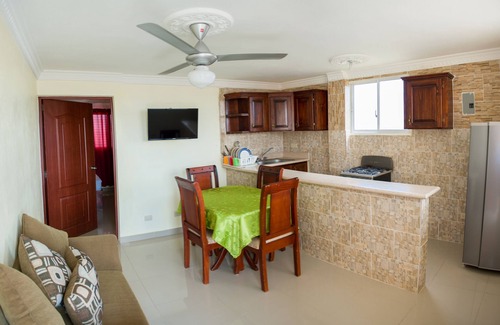 Tropical del Este Apartamento | 1 Bedroom Apartment 2 Beds in Santo Domingo Este