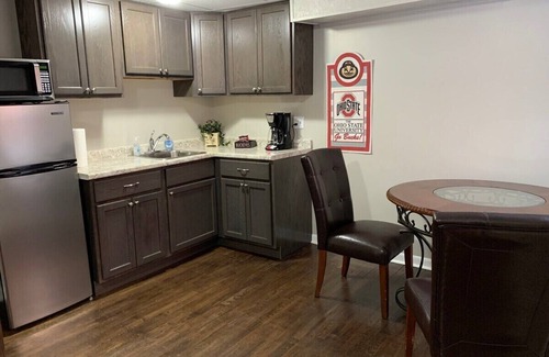Coshocton Apartamento | (23) 1 Bedroom-Queen-Apartamento-Baño en la habitacion