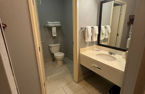 Minot Apartamento | 1-bedroom apartment in beautiful Minot by the Dakota Square Mall.