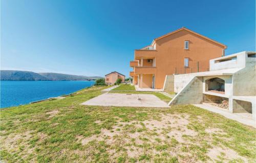 Vlasici Apartamento | 1 Bedroom Awesome Apartment In Vlasici