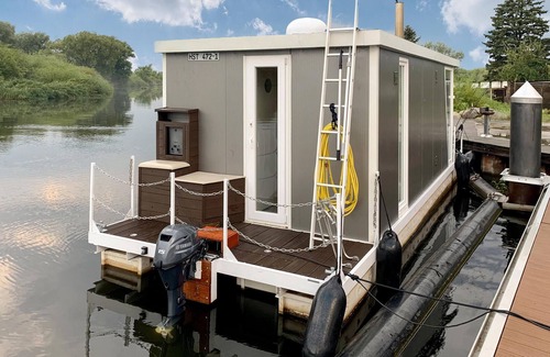 Loitz Alquiler De Eote | Preciosa nave de 1 dormitorio en Loitz