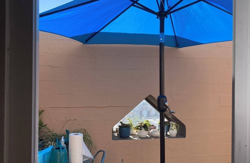 East Village Condominio | 1-bedroom condo in Long Beach with 2 private patios.