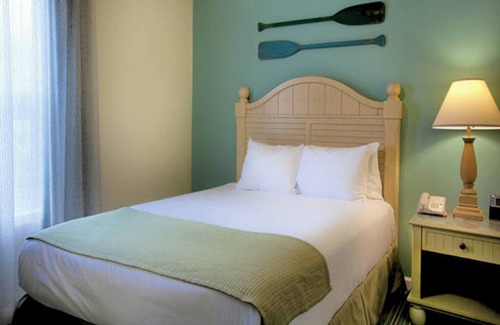 Fort Walton Beach - Destin Complejo | 1 Bedroom Condo, Sleeps 6, at Miramar Beach, Beach Street Cottages Resort!