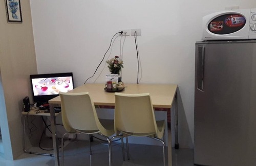 Barangka Ilaya Apartamento | Condominio de 1 habitación con TV por cable y Wifi