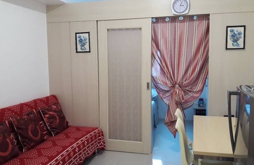 Barangka Ilaya Apartamento | Condominio de 1 habitación con TV por cable y Wifi