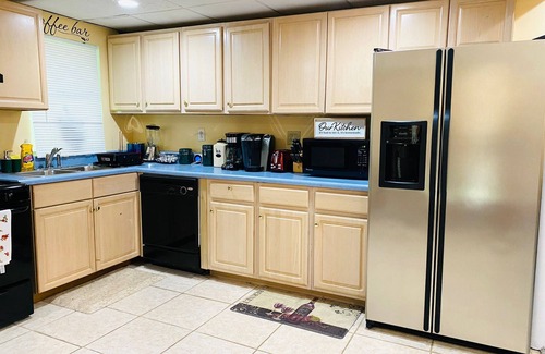 Peachtree Corners Casa | 1 Bedroom Family Home with 3 Beds & a Crib in Metro Atlanta