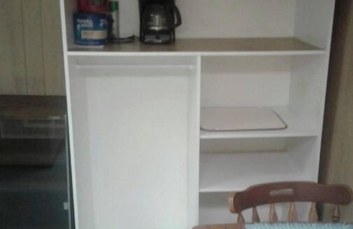 Alton Casa | 1 Bedroom Furnished Basement Apartment Close to Phillips 66